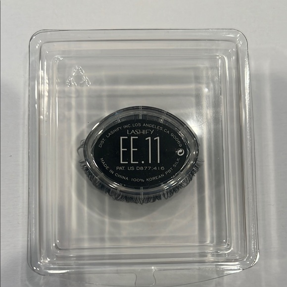 Lashify Black EE.11 Eyelash Extensions - Picture 1 of 2